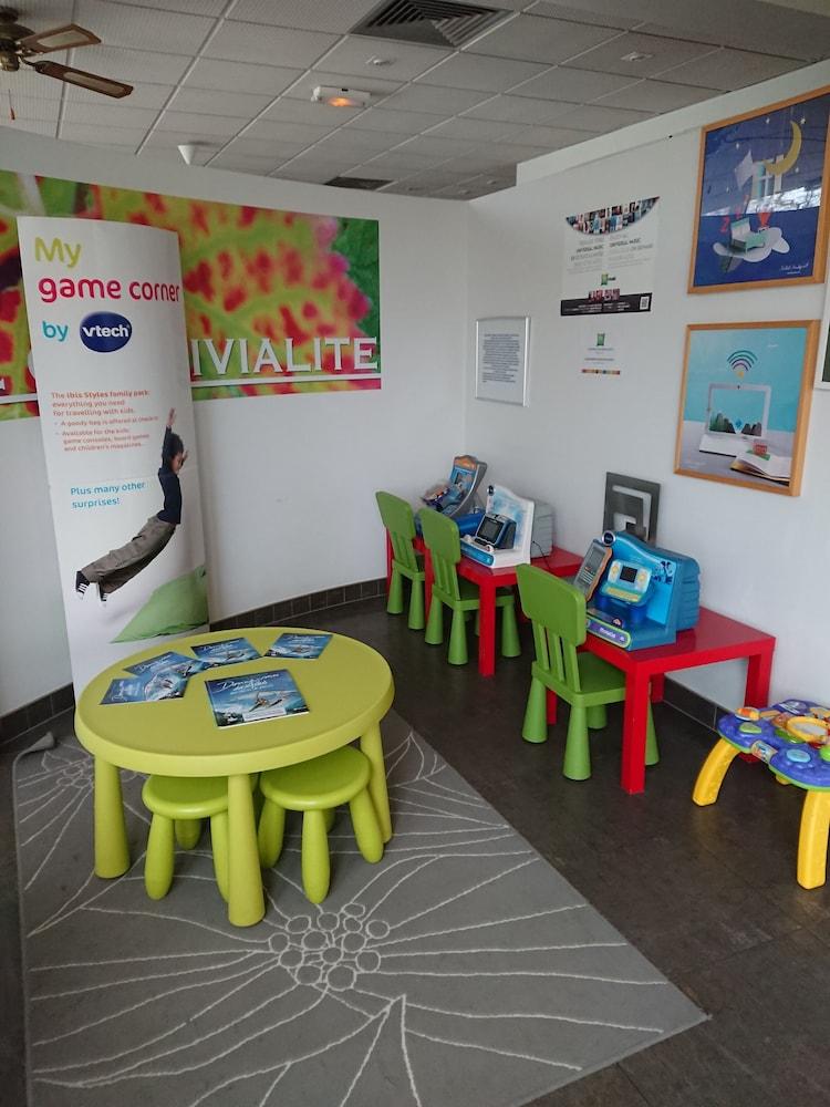 Ibis Styles Chinon Hotell Eksteriør bilde