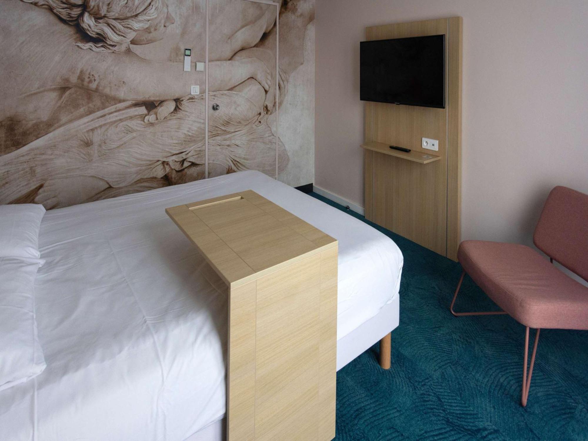 Ibis Styles Chinon Hotell Eksteriør bilde