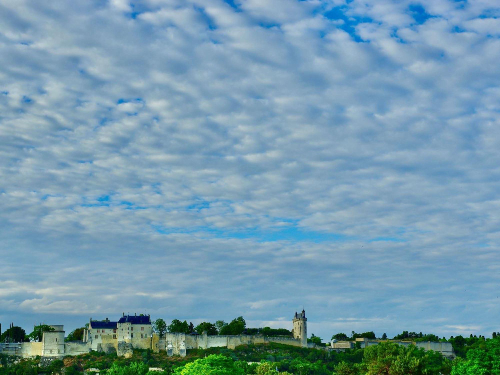 Ibis Styles Chinon Hotell Eksteriør bilde