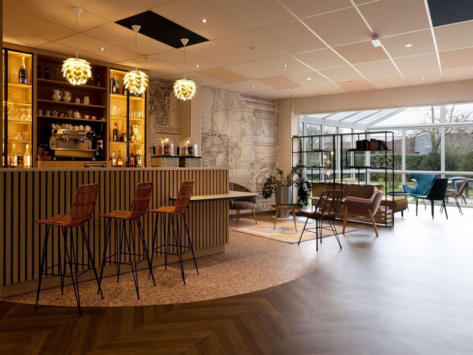 Ibis Styles Chinon Hotell Eksteriør bilde