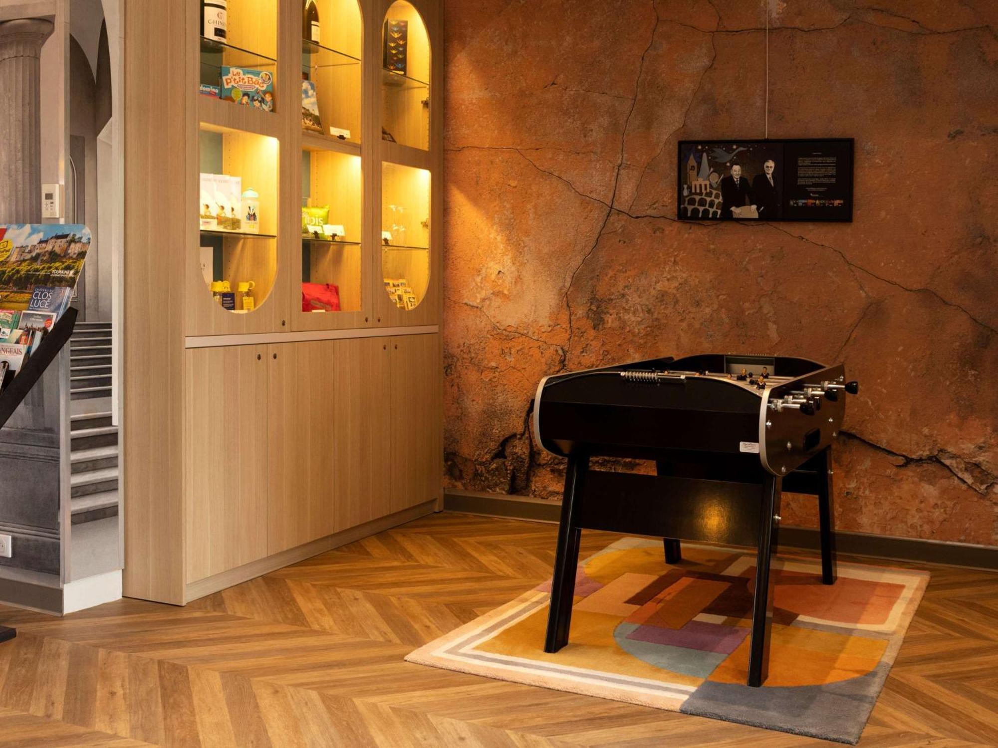 Ibis Styles Chinon Hotell Eksteriør bilde