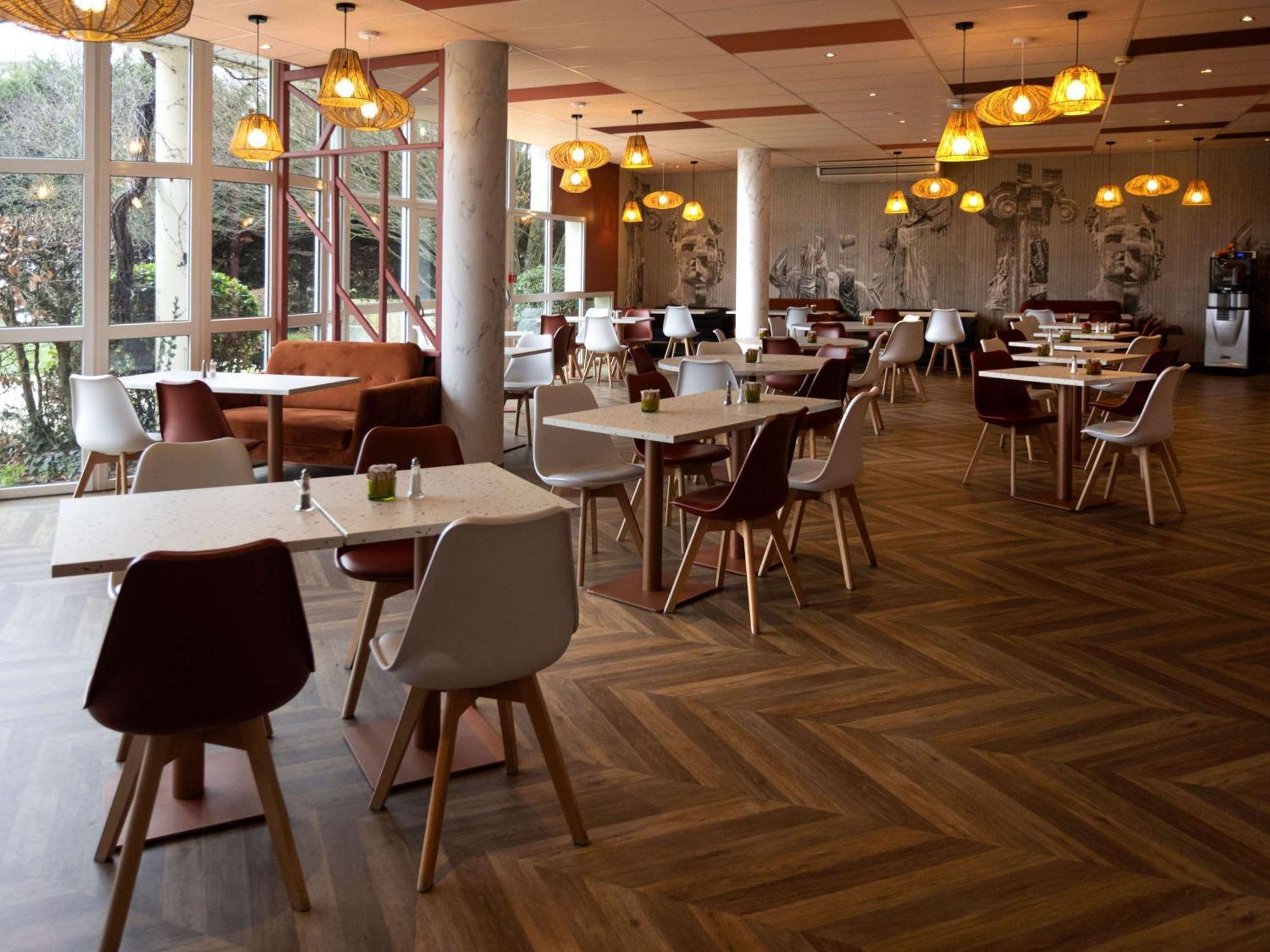 Ibis Styles Chinon Hotell Eksteriør bilde