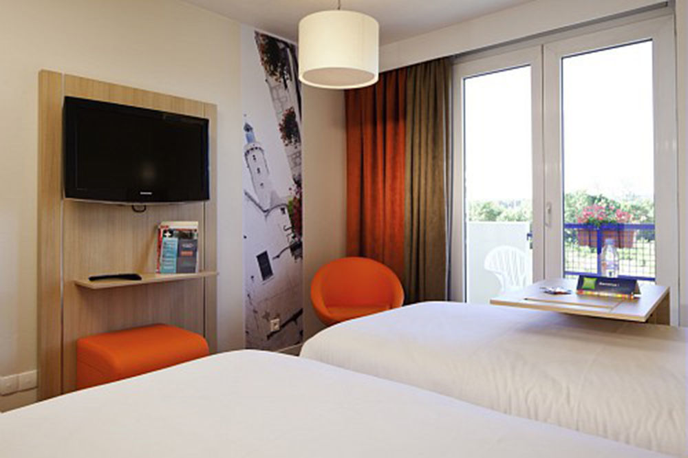 Ibis Styles Chinon Hotell Eksteriør bilde