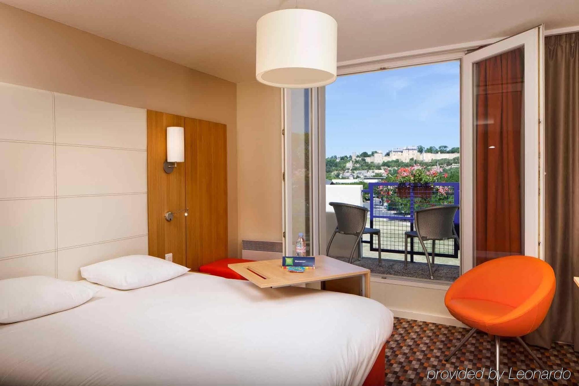 Ibis Styles Chinon Hotell Eksteriør bilde